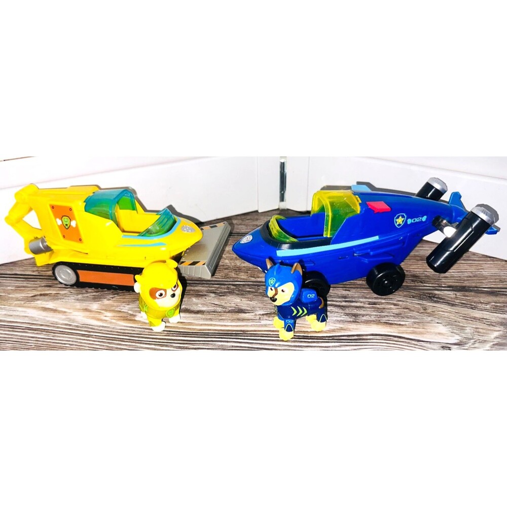 Paw Patrol Rescue Scuba Aqua Play Set 4 Piece Vehicles and 2 Figures Rare HTF